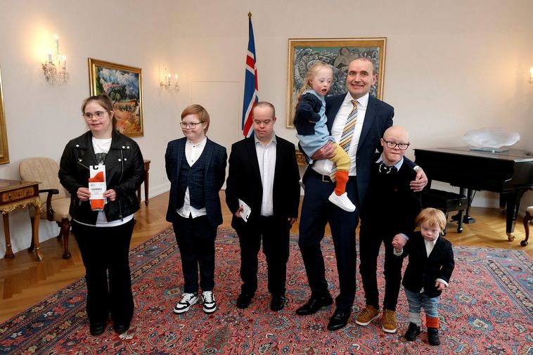 J'ai donné au président deux chaussettes incomparables