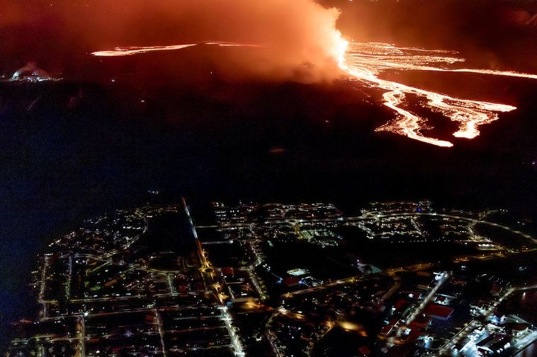 Activité dans le cratère sud – la lave bouge à peine