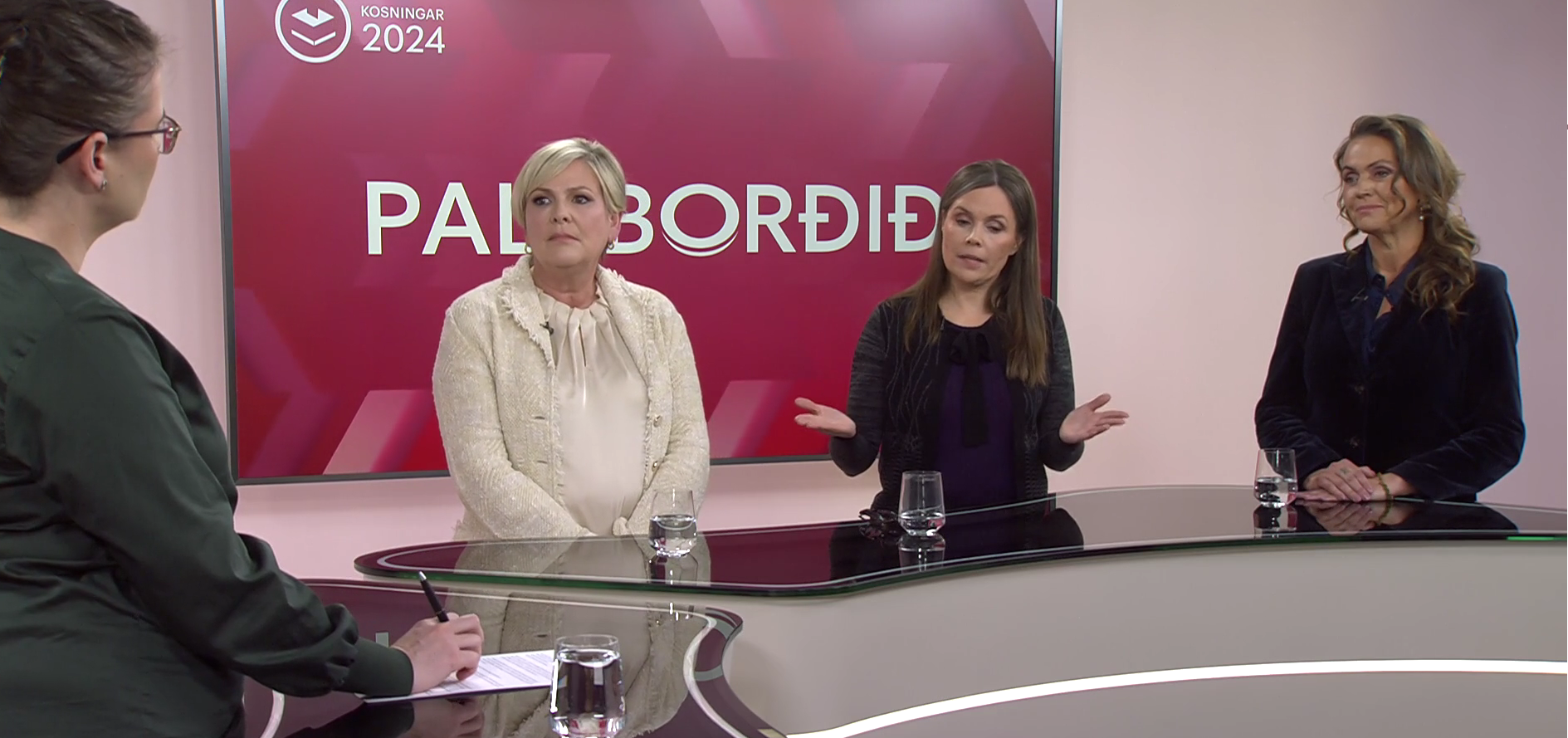 Presidential hopefuls discuss the presidency