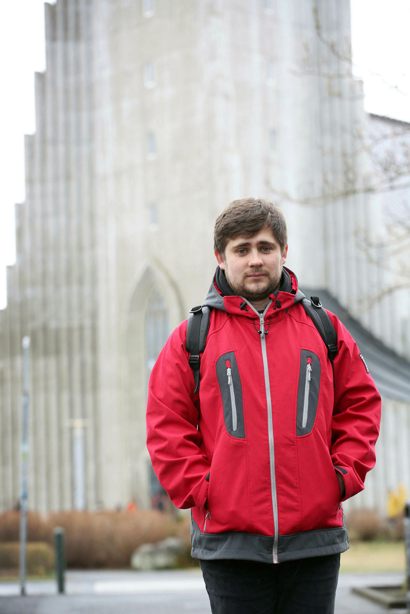 Maintenant, Zak attend que lui et Elliot obtiennent…