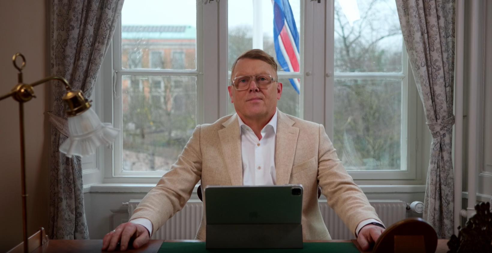 Jón Gnarr lorsqu’il a annoncé qu’il était candidat…