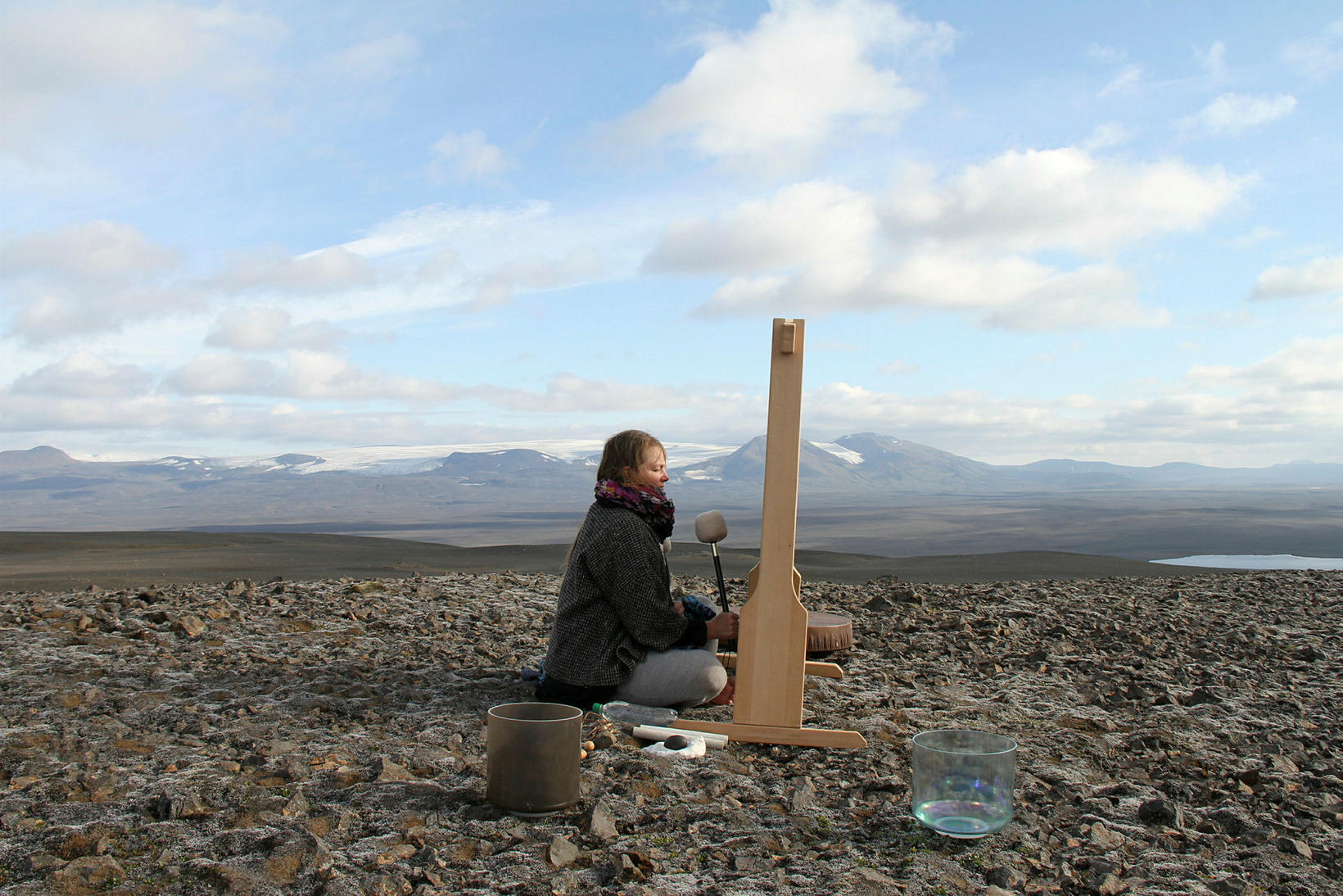Sólveig Þóra organise sa propre cérémonie dans les hauts plateaux.