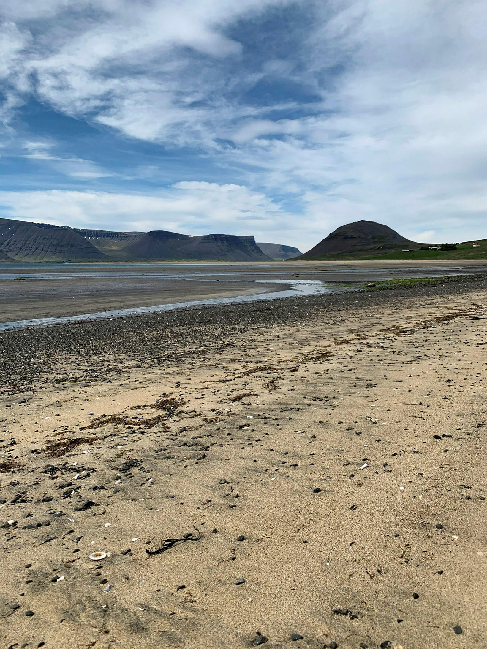 La plage d'Önundarfjörður est magnifique.
