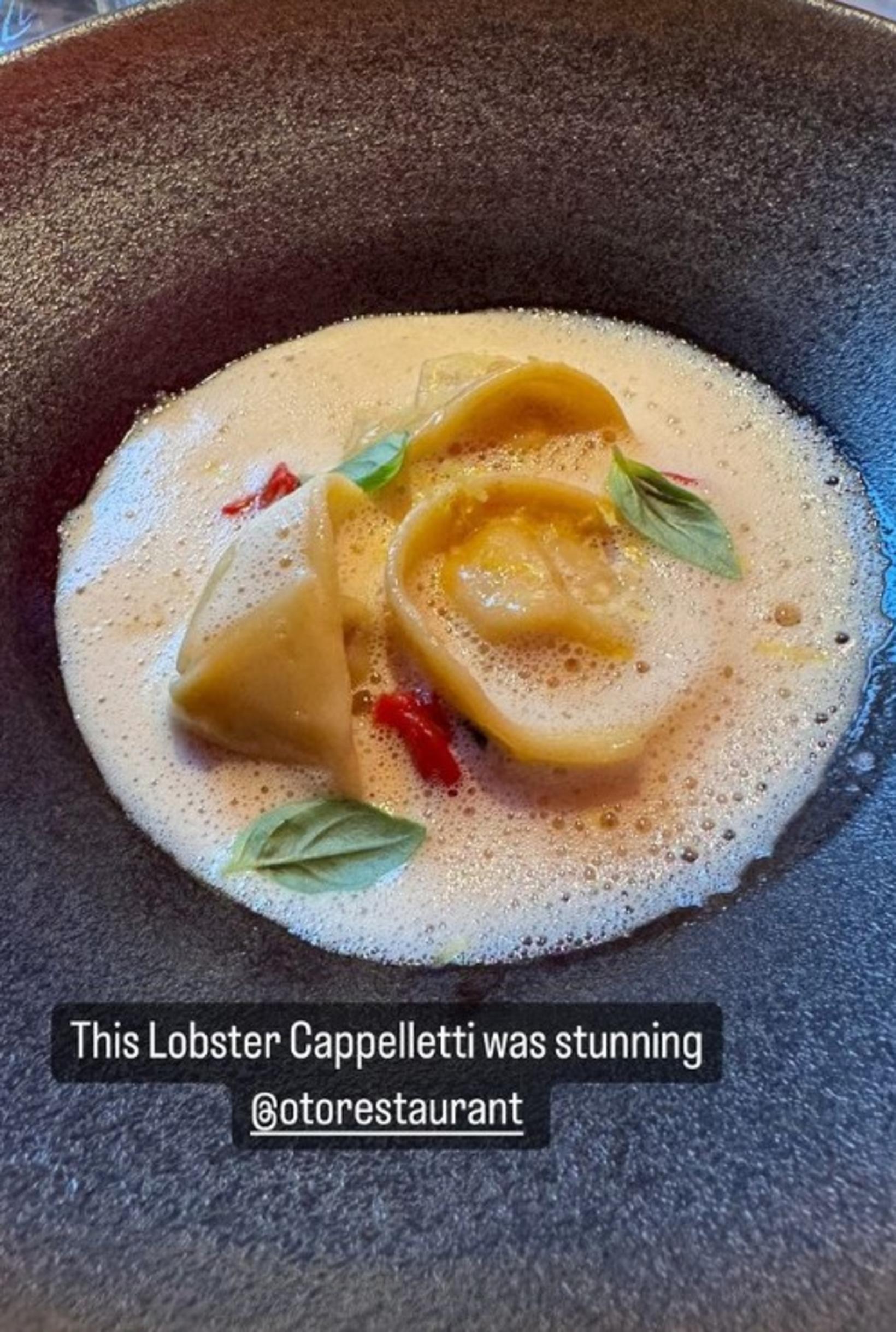 Ramsay aime beaucoup la nourriture du restaurant…