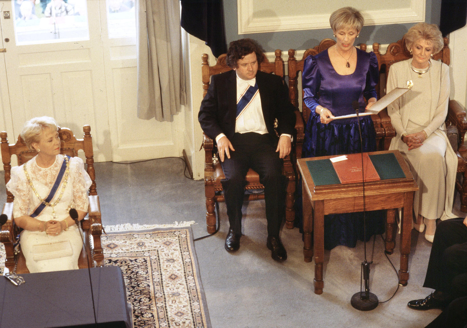 Guðrún Erlendsdóttir a décrit l'investiture de Vigdís Finnbogadóttir en 1980. Par elle…
