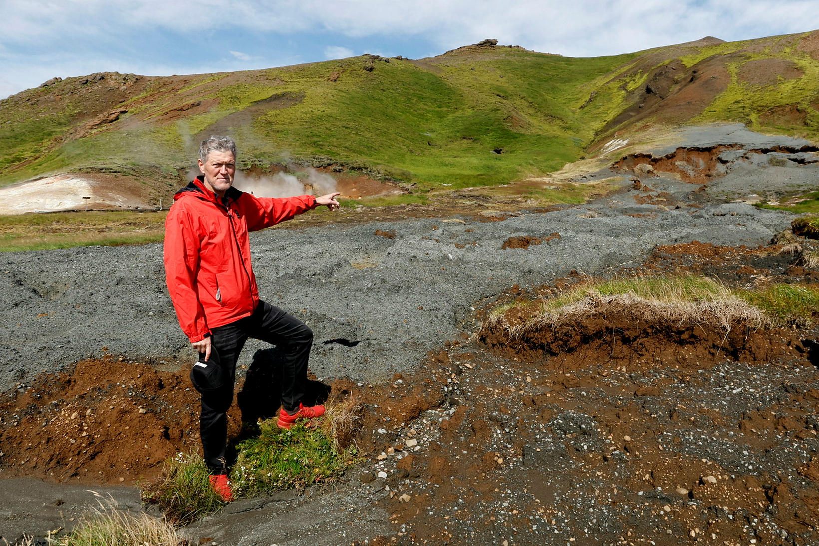 Argile volcanique. Thráinn Friðriksson par le glissement de terrain qui a glissé…