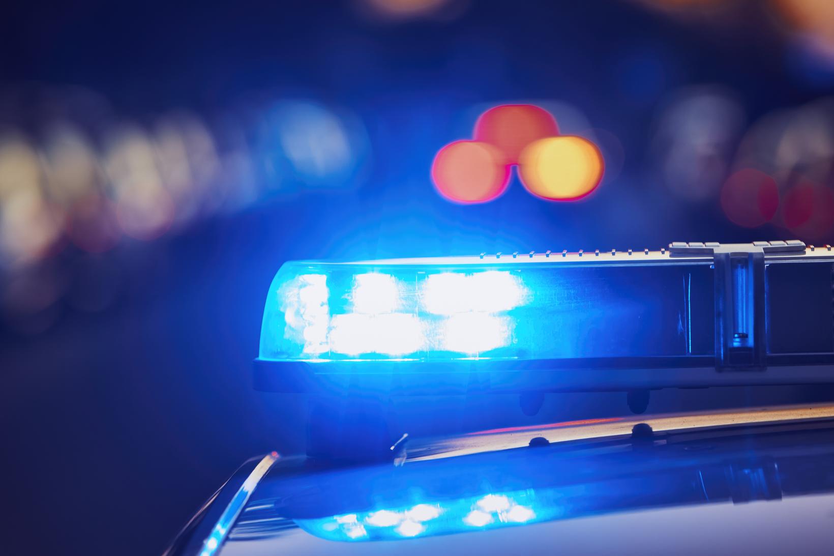 La police de Reykjavik a été vue roulant vite avec des feux clignotants…
