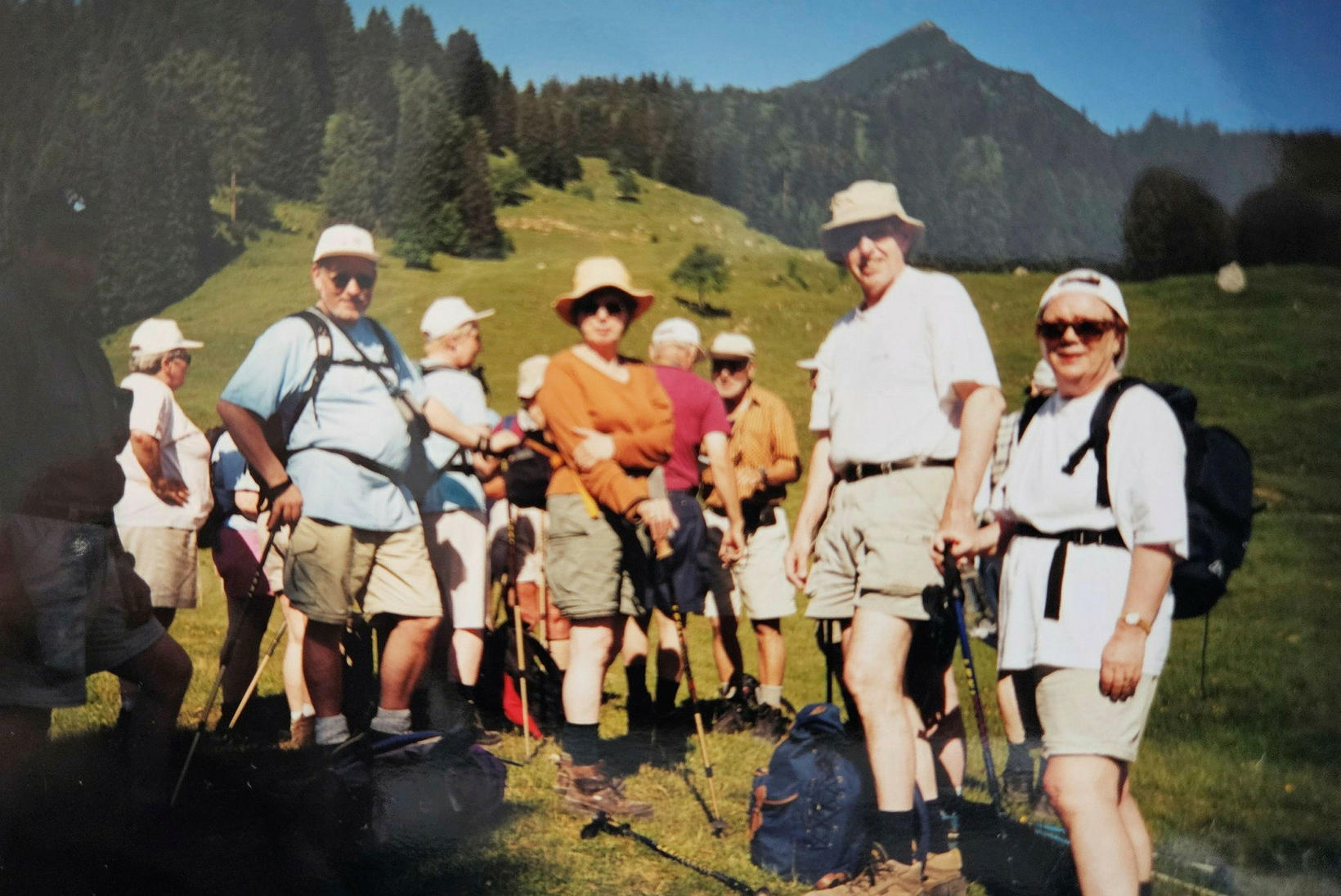 Ici, le groupe voyage en Autriche.