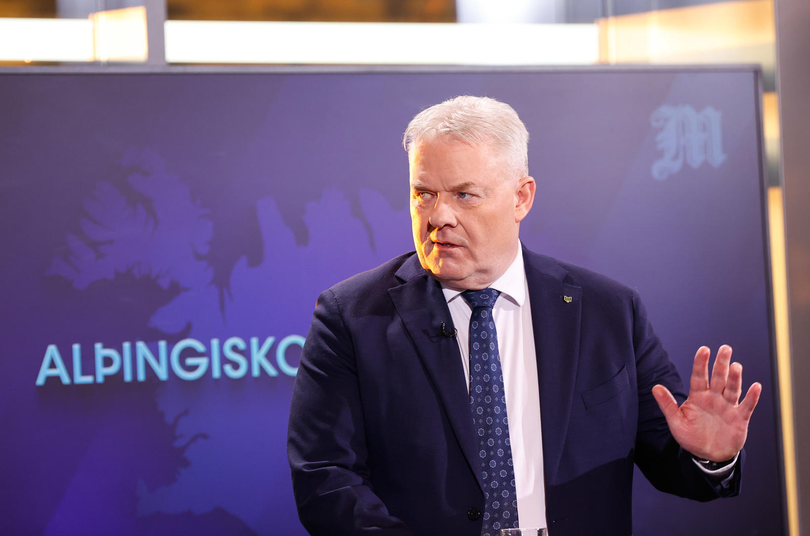 Il semblait que Sigurður Ingi Jóhannsson, président du Parti progressiste...