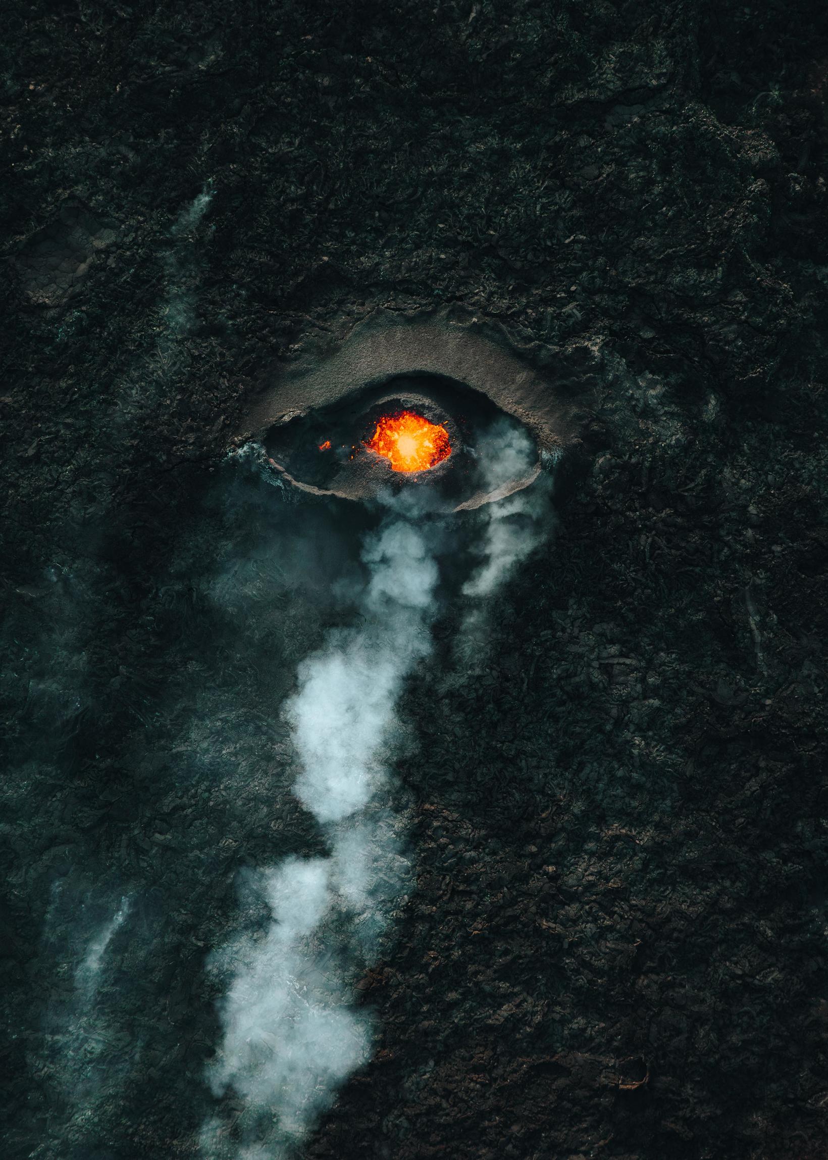Voici la photographie gagnante, The Volcano Eye.