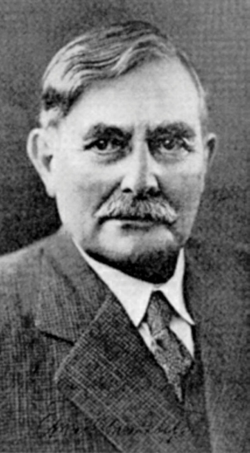 Einar Benediktsson s'est prononcé en faveur de la revendication de l'Islande sur le Groenland.