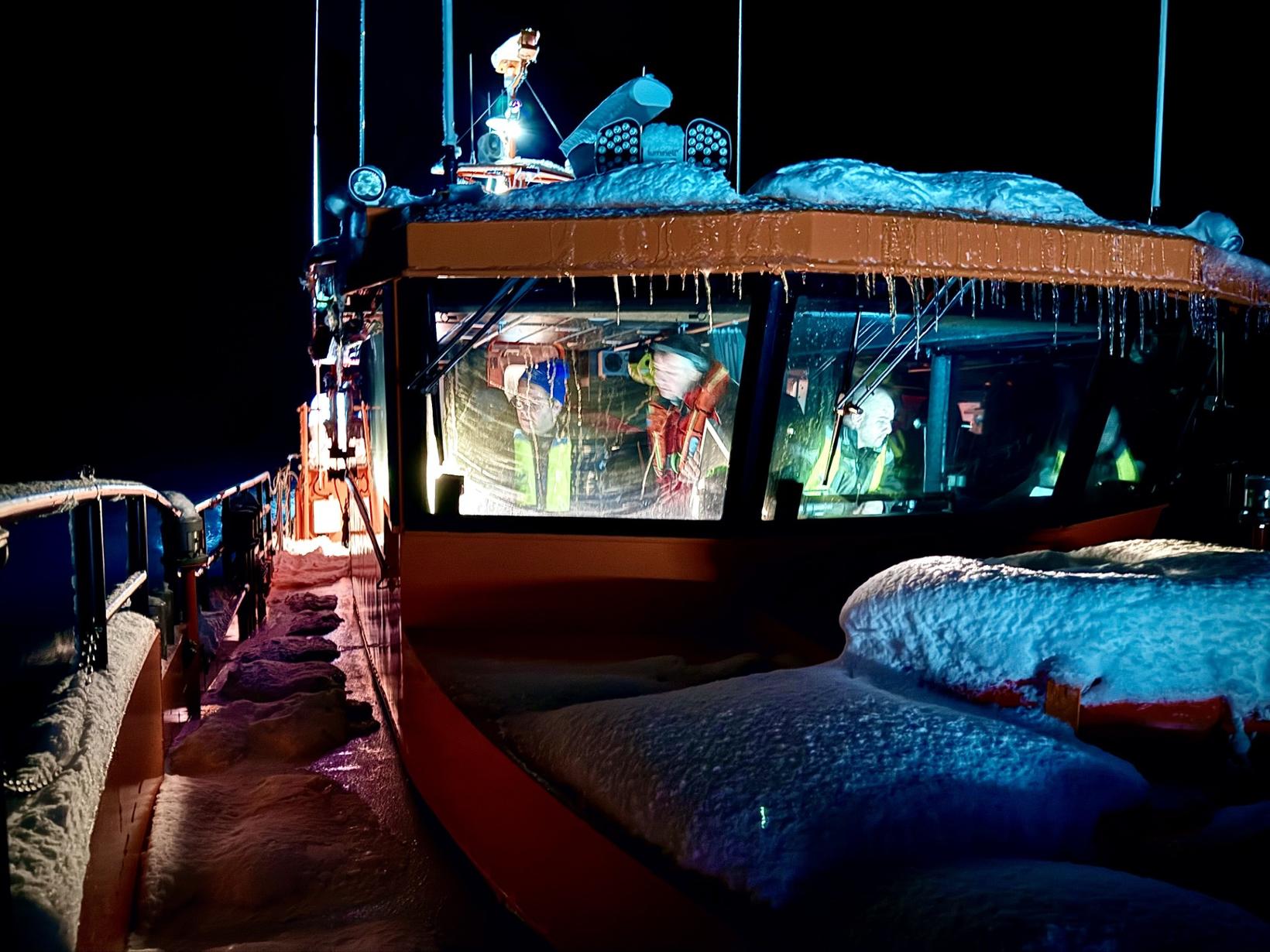 Juste avant 7 heures ce matin, le navire de secours Björg…