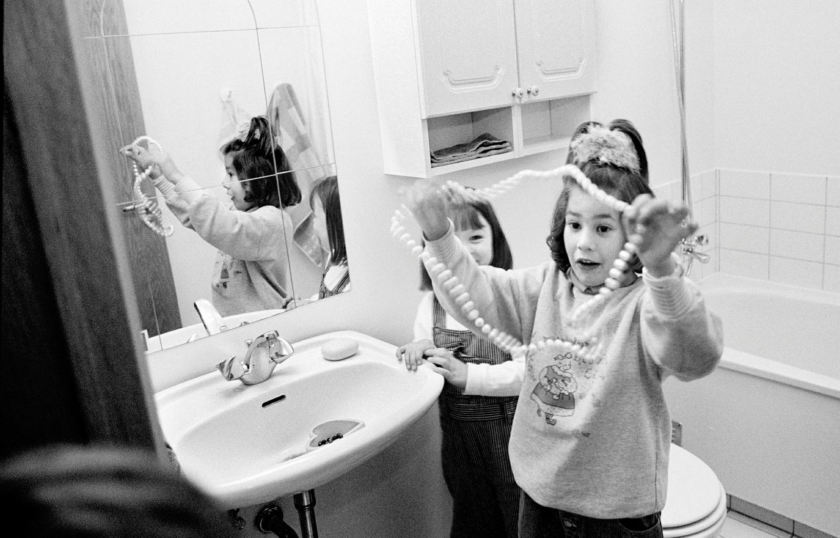 136 / 5.000 Little Nikolina était ravi de recevoir un…
