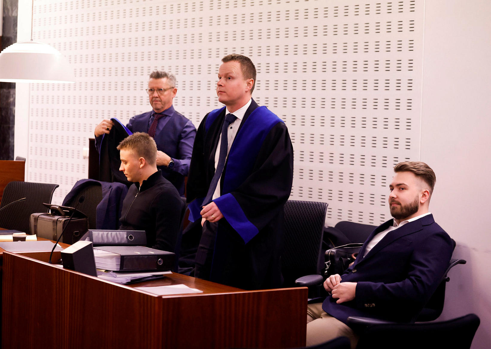 Sveinsson, Bigisson, Sigurðsson et Nathansson dans le tribunal de district a…