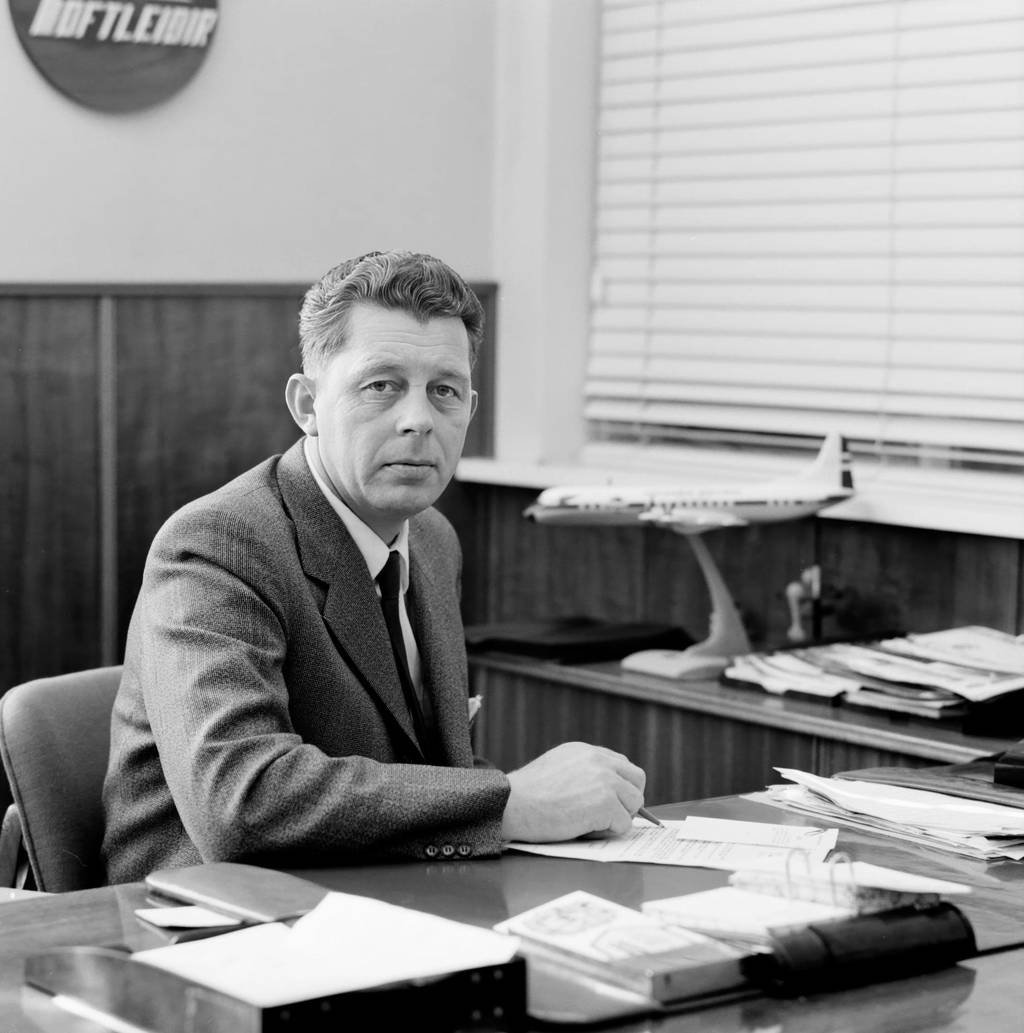 Alfreð Elíasson officiellement utilisé comme PDG de Loftleidir dans…