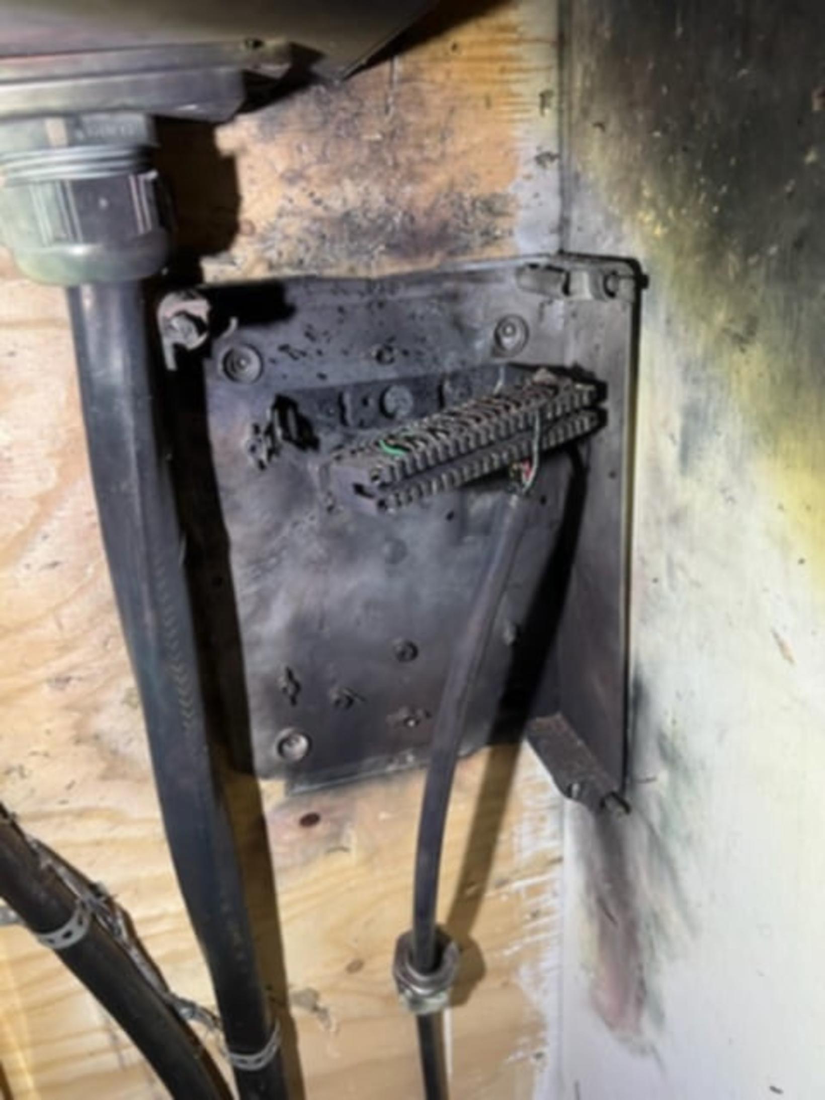 Les dégâts se transforment en millions d'ISK. Panneaux électriques et…