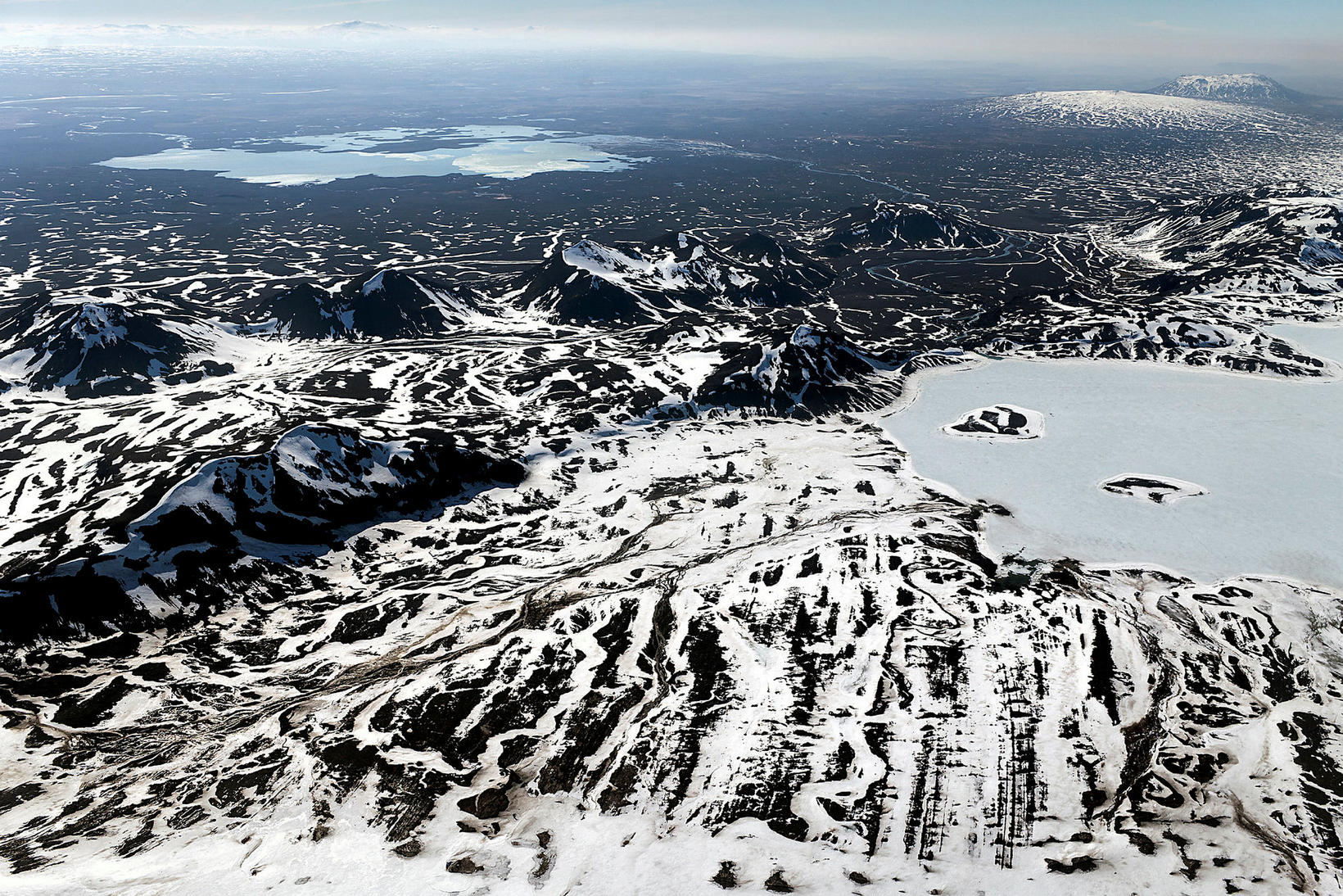 En regardant le sud-sud-est. Au premier plan se trouve la queue de Langjökull…