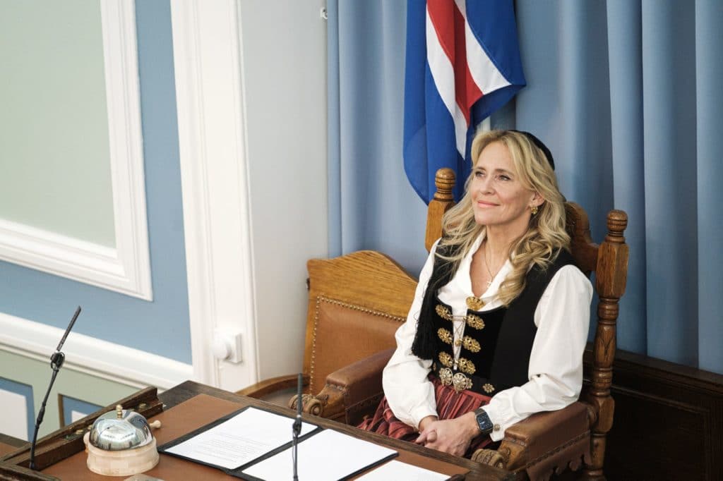 Alþingi stjórnmál þjóðbúningur þorgerður katrín gunnarsdóttir
