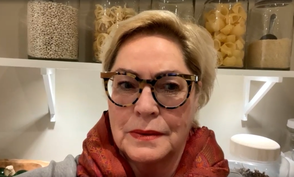 Svanfríður Birgisdóttir tells RÚV about the shooting in Sweden