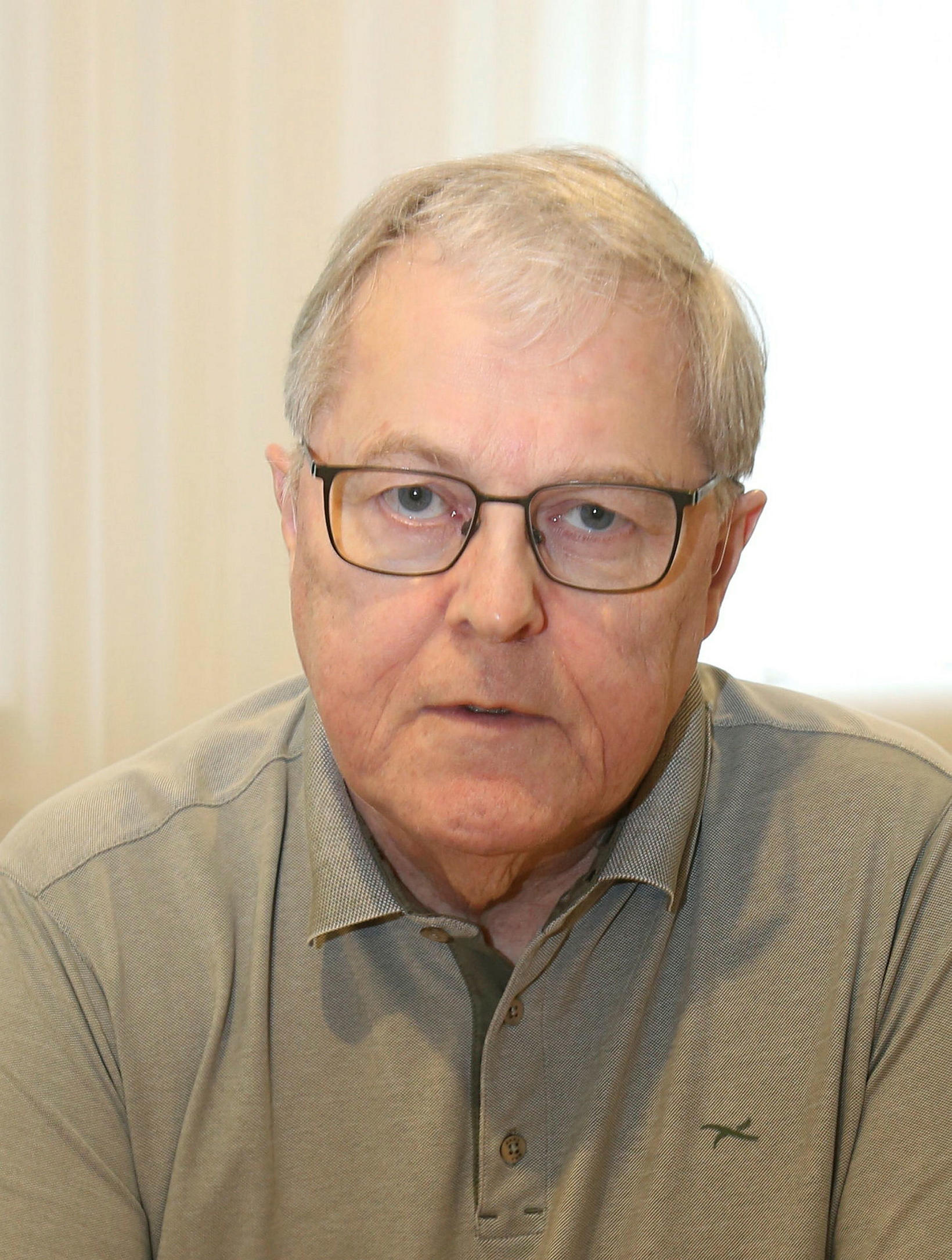 Guðmundur Magnússon travaille sur une biographie de Jóhann, qui…
