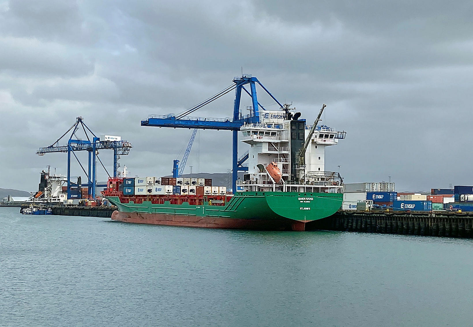 Bakkafoss Chargement des conteneurs dans les locaux d'Eimskip cette semaine.
