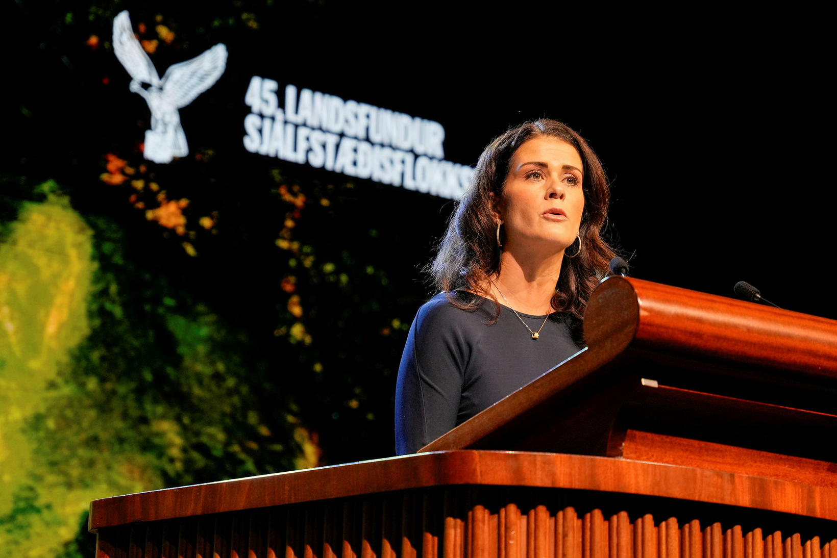 Þórdís kolbrún reykfjörð gylfadóttir prononcé ici dernier discours en tant que vice-président…