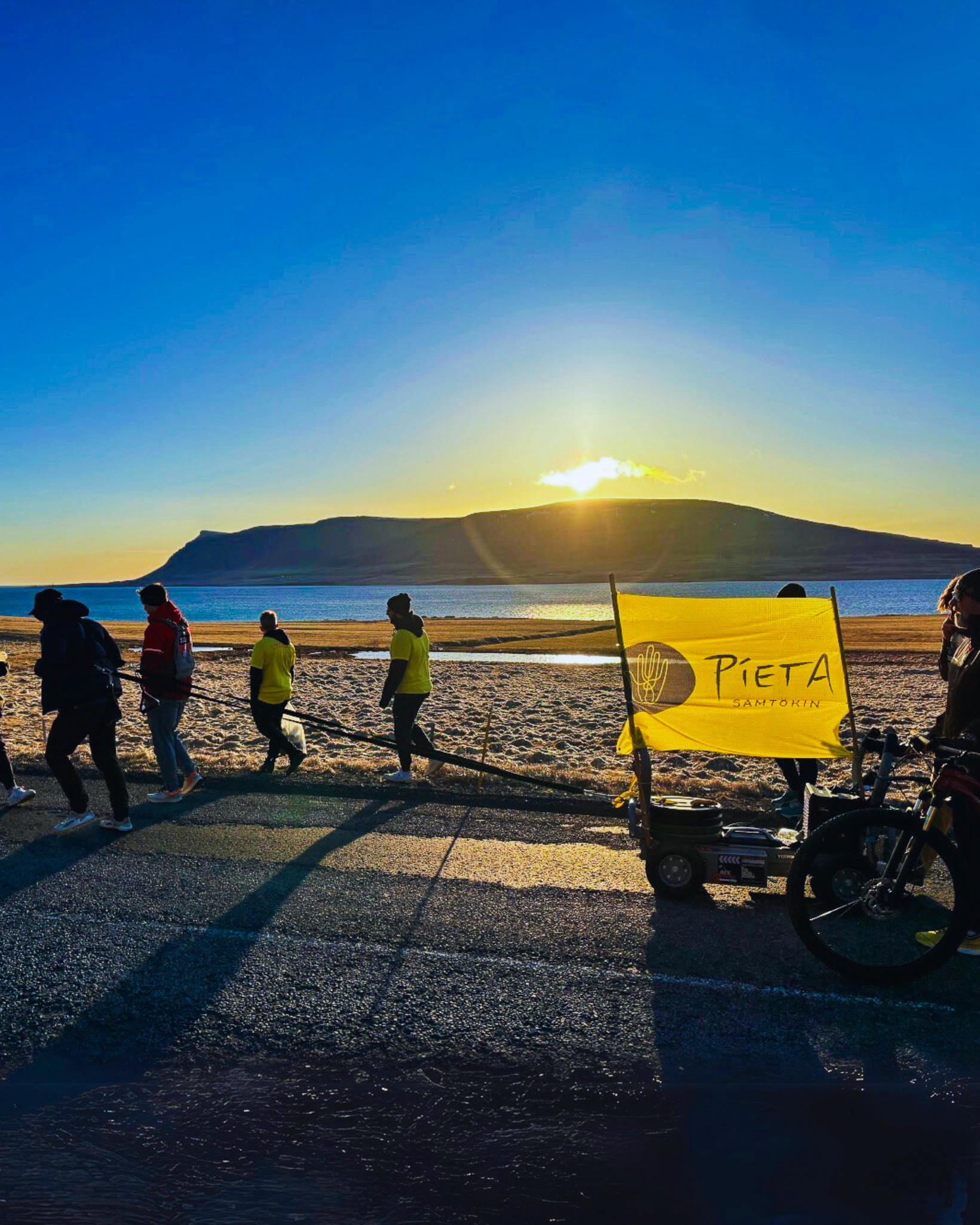 Les cinéastes accompagneront Bergur dans son voyage et un documentaire…