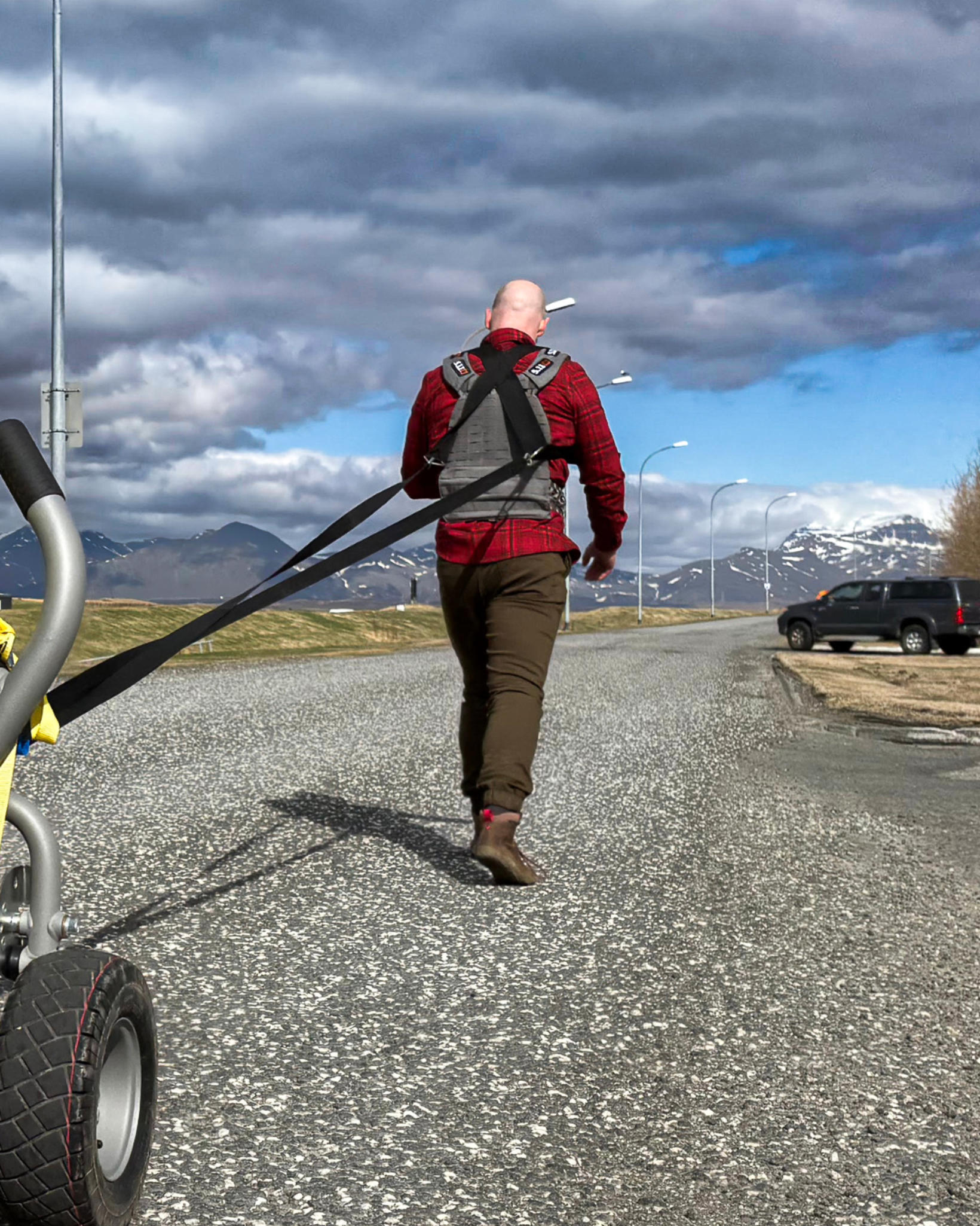 Bergur aura une remorque de 100 kilogrammes en remorque qui va…