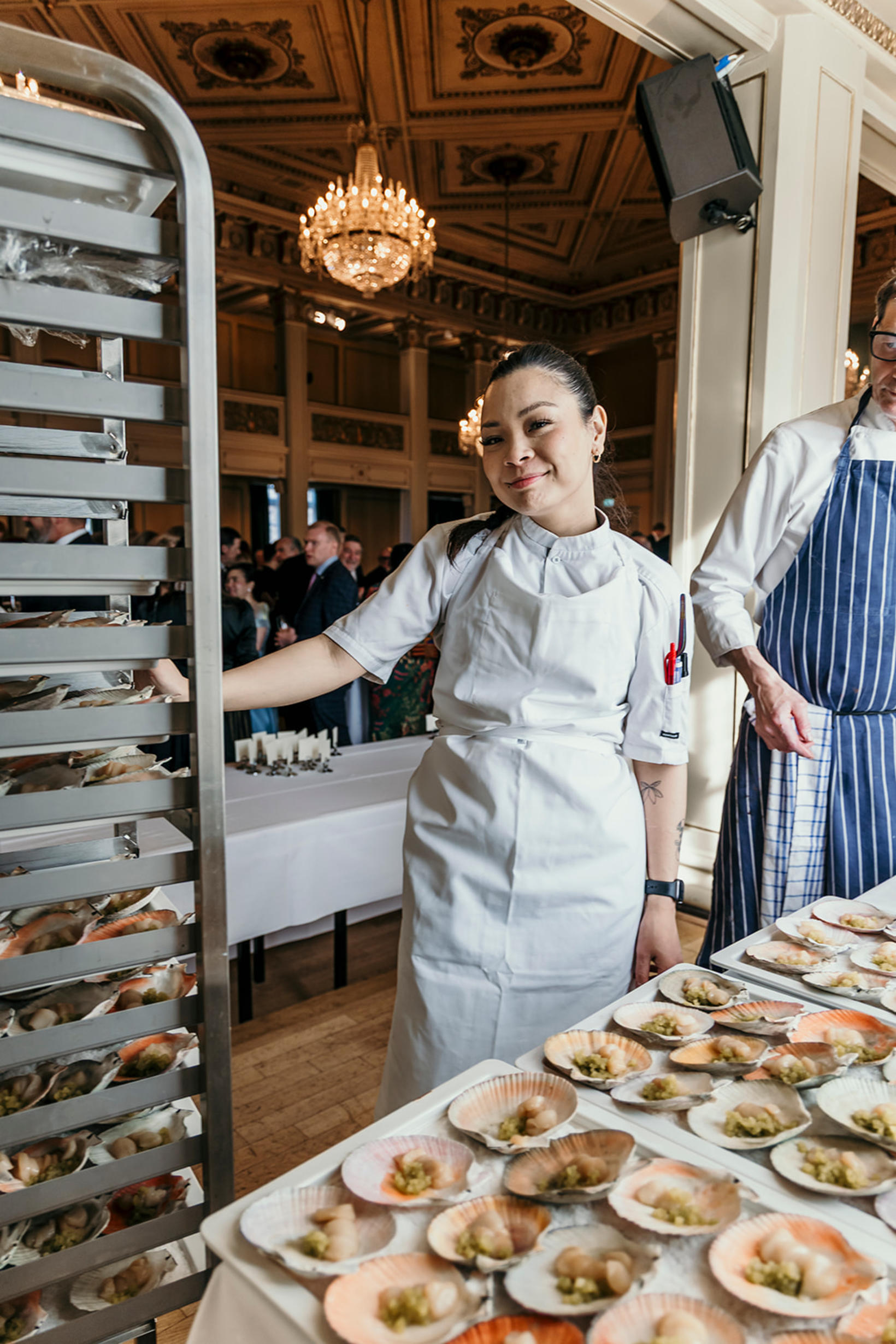 Snædís a une grande passion pour sa profession et complètement…