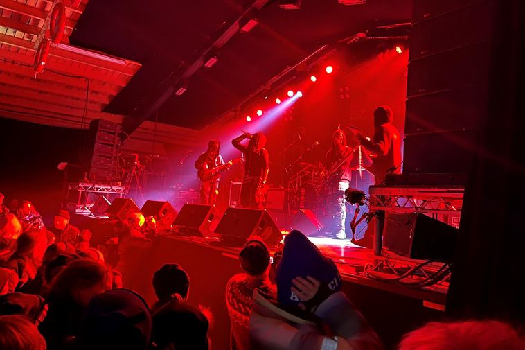 «Atmosphère électrique» en Occident à l'approche d'un festival de musique