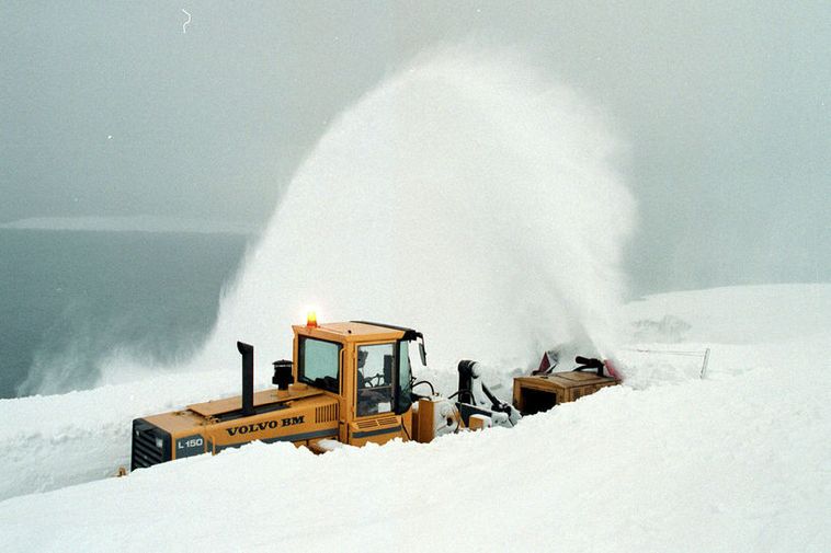 Routes de montagne impraticables à travers l'Islande alors que les temps hivernaux frappent