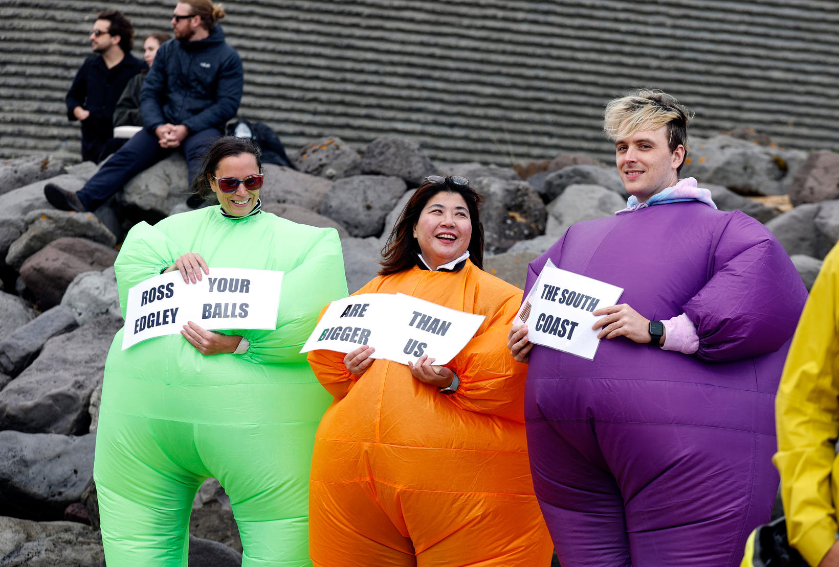 Il y avait une grande foule rassemblée à Nauthólsvík.