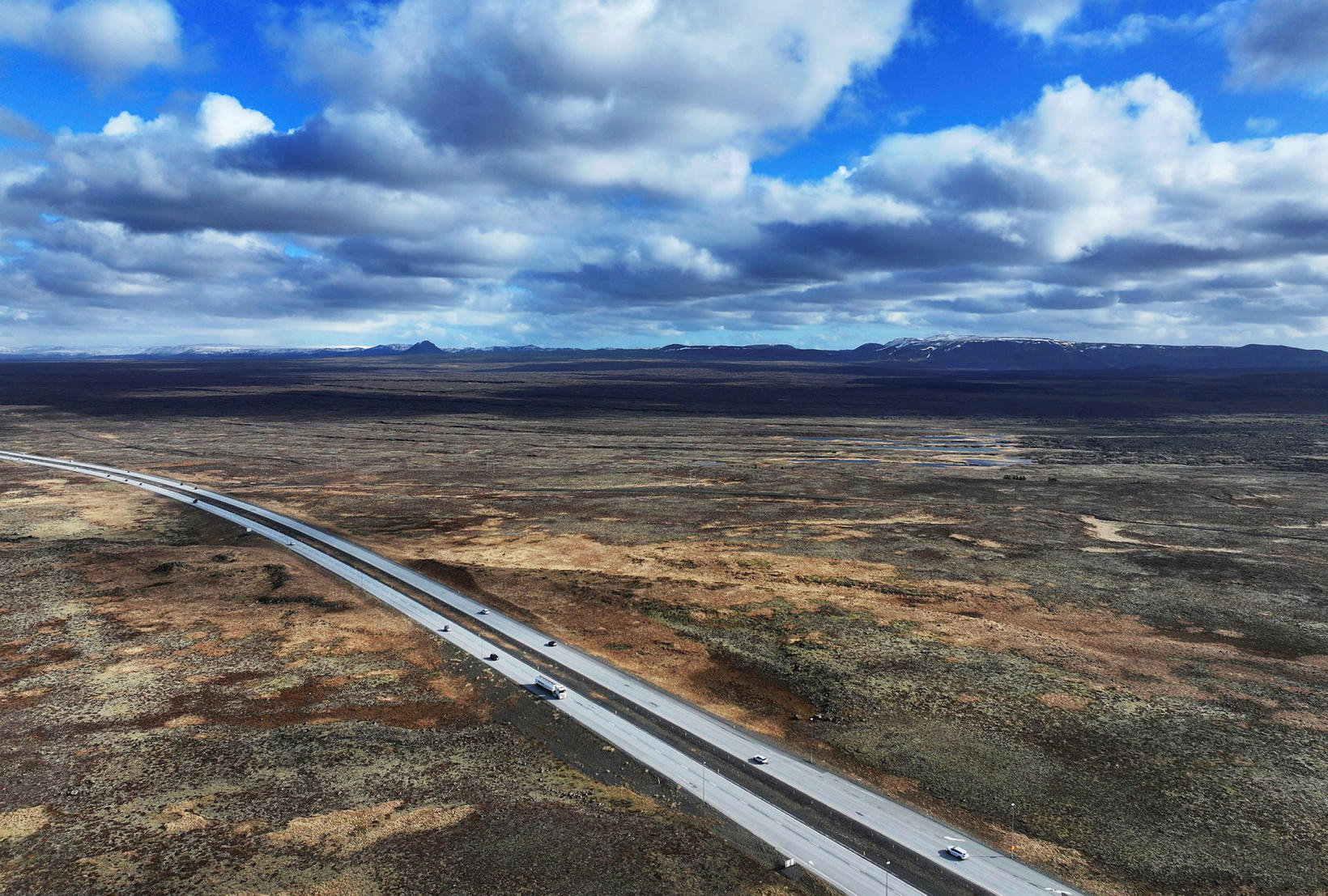 Voir sur Reykjanesbraut.