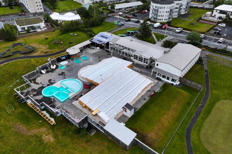 Trois problèmes sous enquête à Vesturbæjarlaug