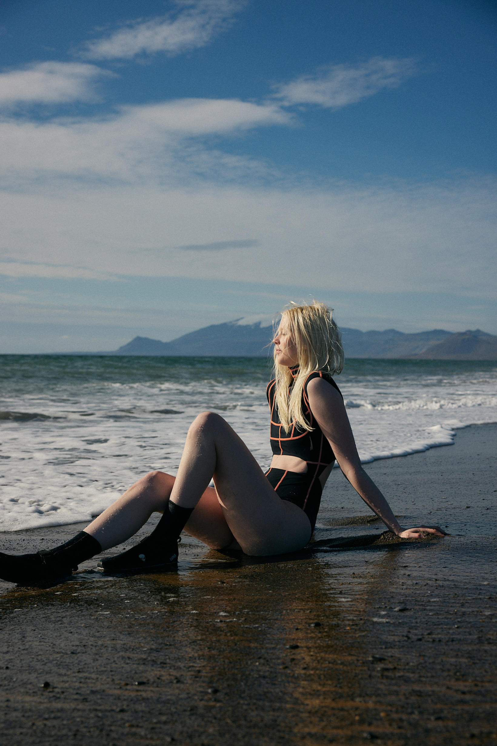 Le maillot de bain, nommé Hafgyðjan (« La Déesse de la Mer »), est conçu pour…