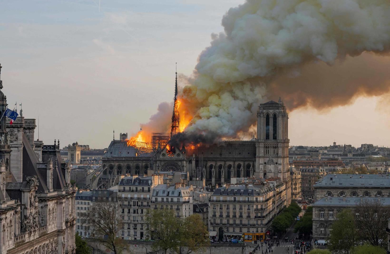 De l'incendie de Notre-Dame de Paris le 15 avril…