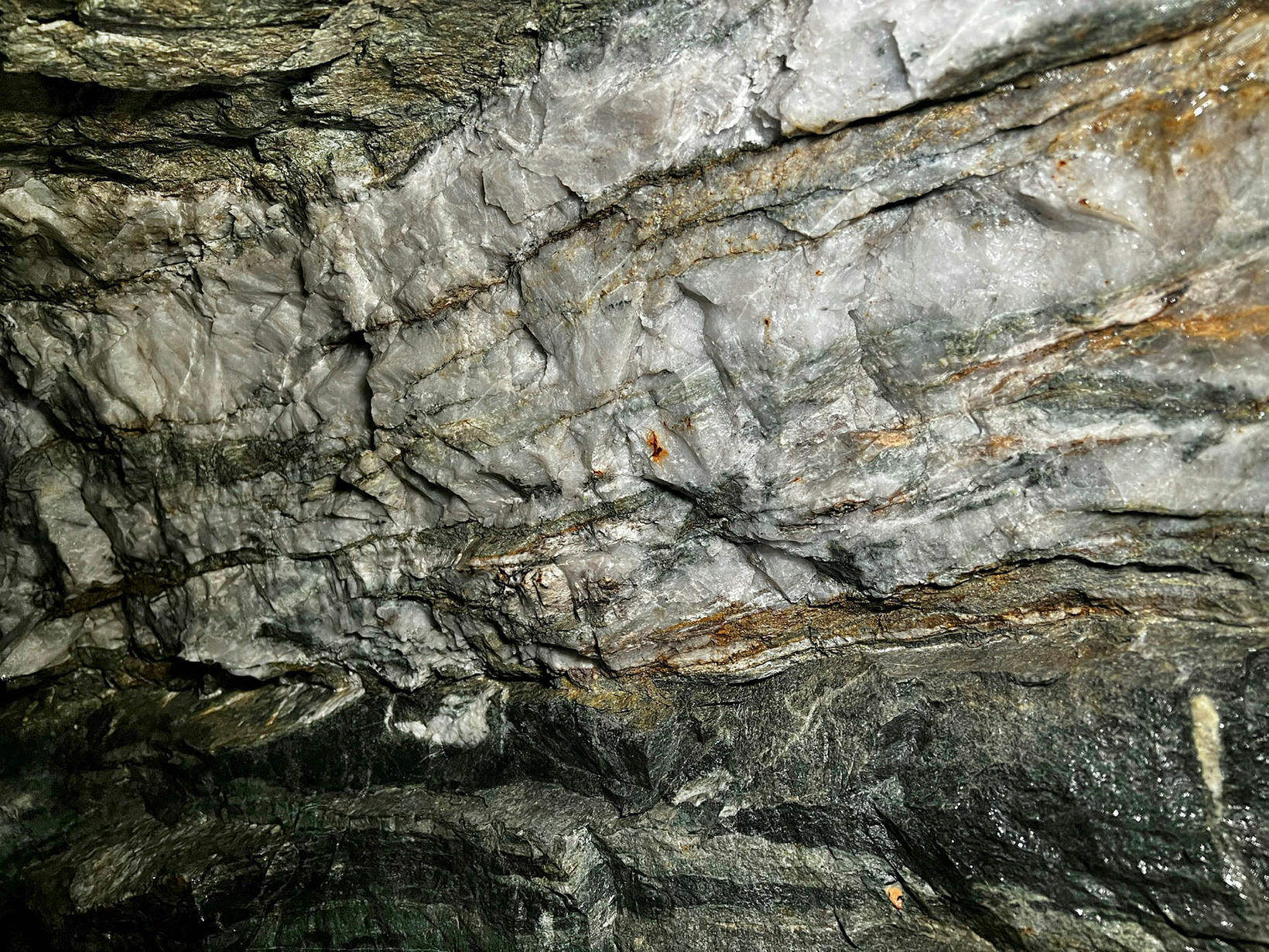 Provenant de la mine d’or d’Amaroq à Nalunaq, au Groenland. Visible ici, c’est…
