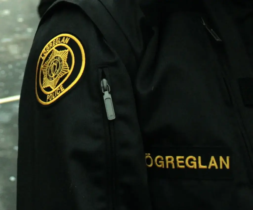 Un homme en garde à vue après une fusillade à Kópavogur – The Reykjavík Grapevine