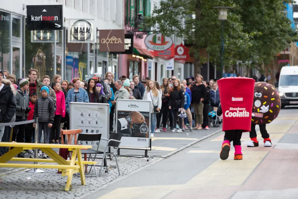 Dernières pensées : prenez un numéro – The Reykjavík Grapevine