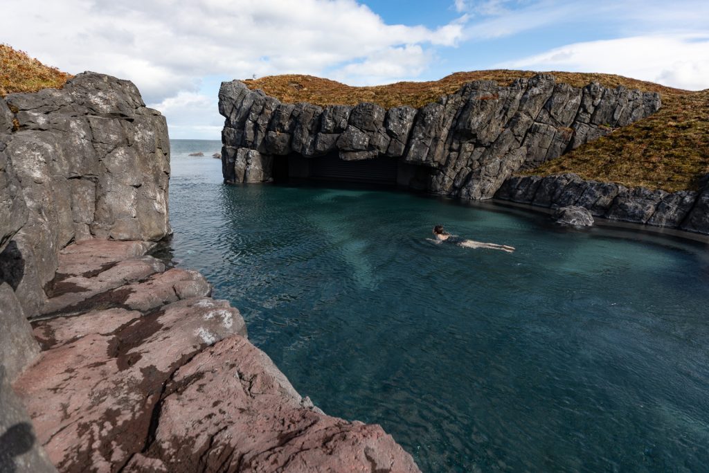 Sky Lagoon a changé la culture des piscines de Reykjavík – The Reykjavík Grapevine