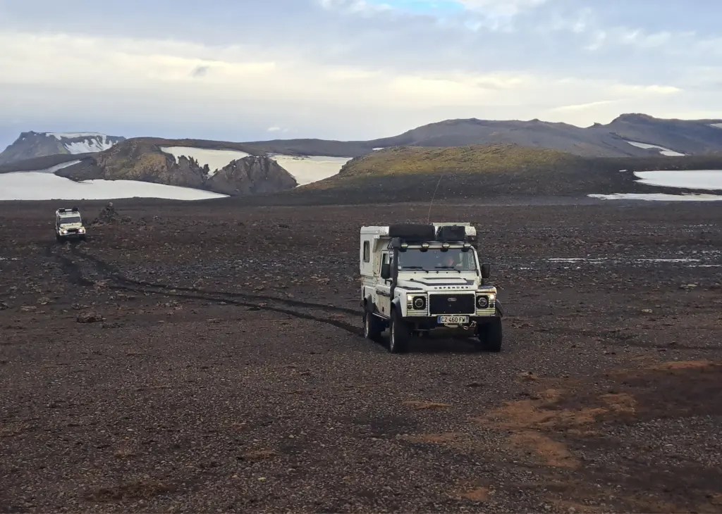 Les touristes français effrayent définitivement la nature islandaise pour rire – The Reykjavík Grapevine