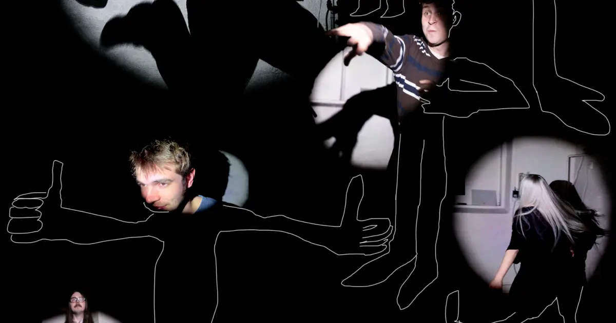 Une batterie siamoise, des camions et des hommes aléatoires : entretien avec le trailer Todd et Sucks To Be You, Nigel – The Reykjavík Grapevine